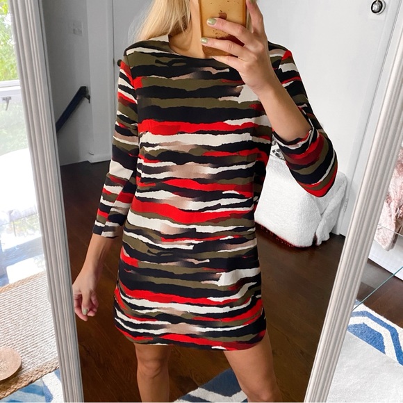 🍃 H&M GREEN BLACK MULTI PRINTED CAPRI SLEEVE DRESS! - Picture 1 of 15